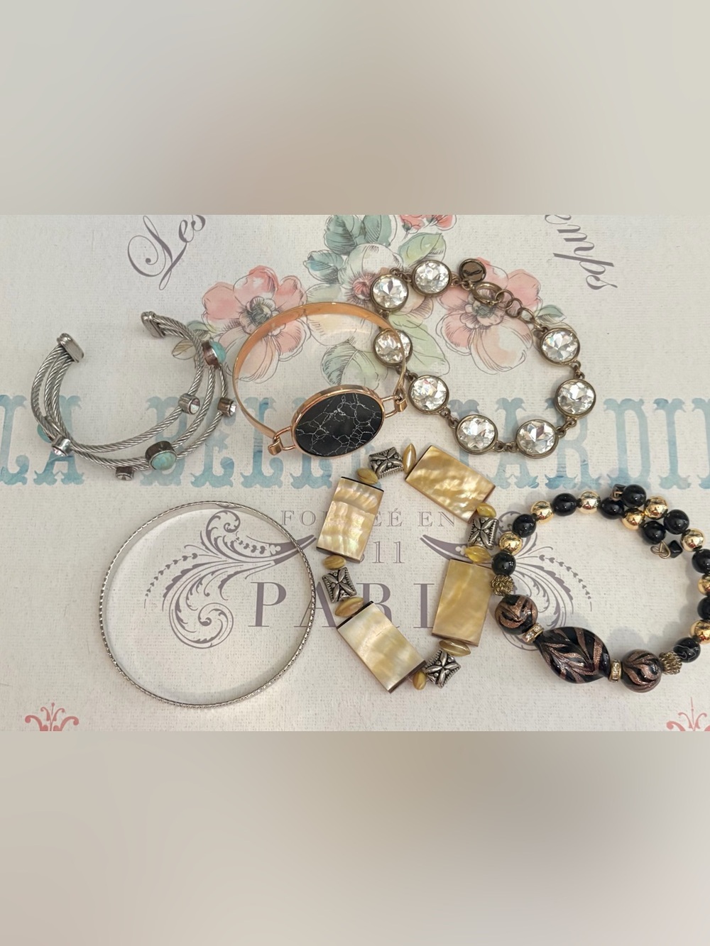 Mixed Women’s Bracelet Set in Gold, Silver, Black and Cream. 6 pc jewelry lot
